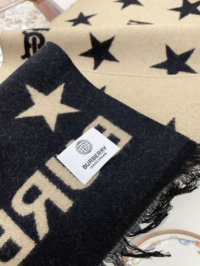 Streetwear Scarf BURBERRY 329737 size：180*35cm
