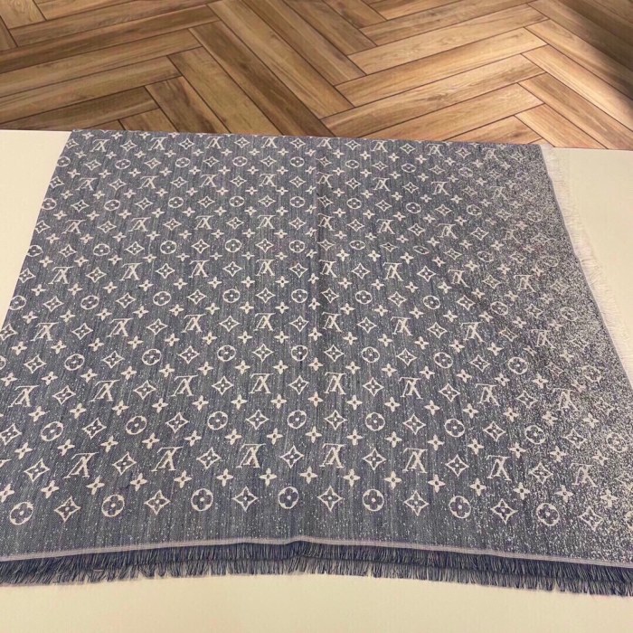 Streetwear Scarf GUCCI 329670 SIZE:90cm*90cm