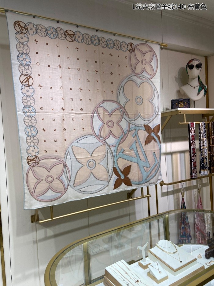 Streetwear Scarf LV 329727 SIZE:140*140cm