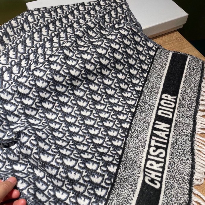 Streetwear Scarf Dior 329661 SIZE:45x180CM