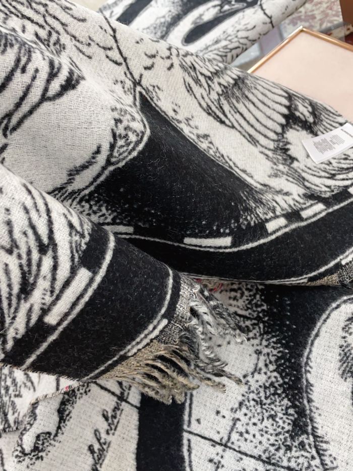 Streetwear Scarf BURBERRY 329734 size：45*210cm