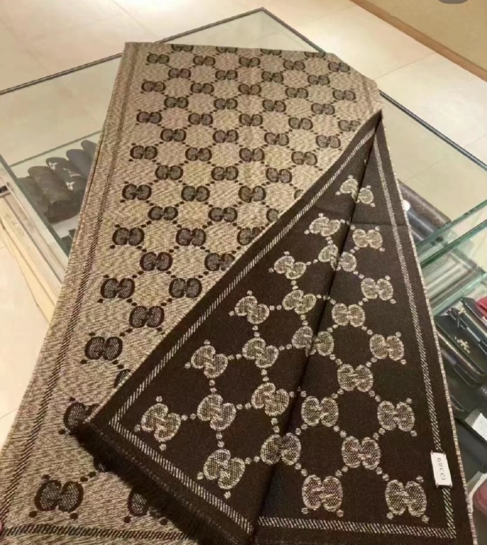 Streetwear Scarf GUCCI 329649 SIZE:45*195cm