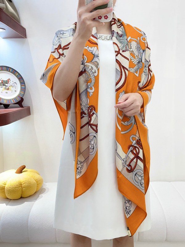 Streetwear Scarf GUCCI 329608 SIZE:140cm*140cm