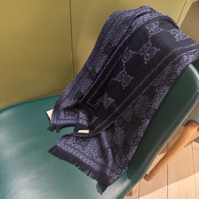 Streetwear Scarf GUCCI 329651 SIZE:45*195cm