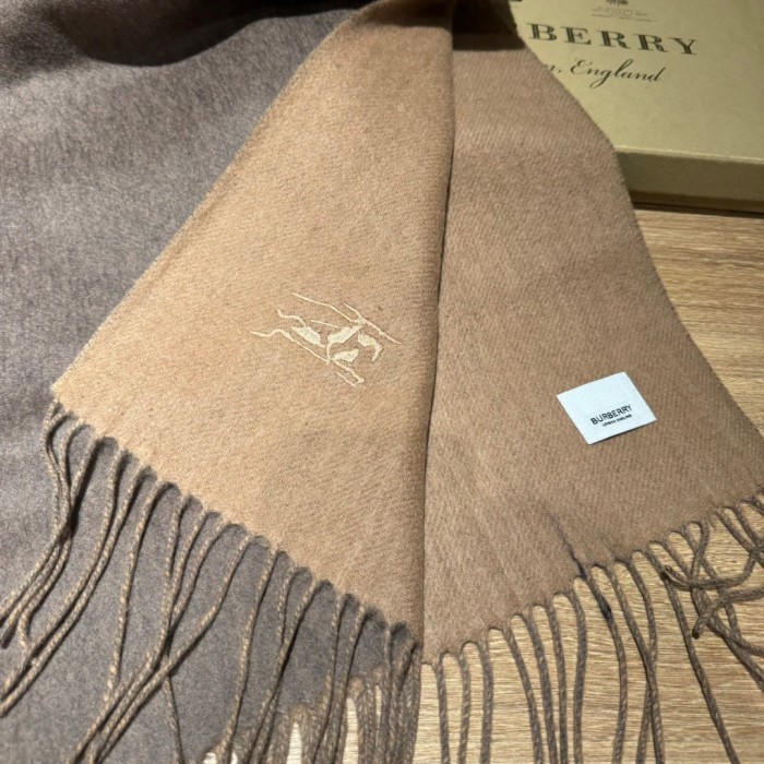 Streetwear Scarf BURBERRY 329647 size：210*36cm