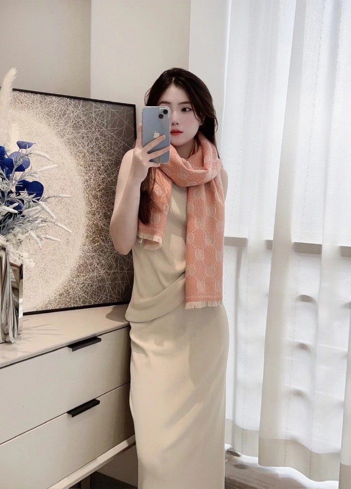 Streetwear Scarf GUCCI 329650 SIZE:45*195cm