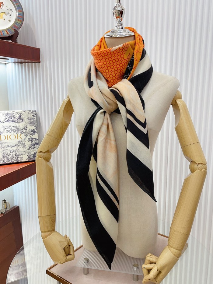Streetwear Scarf Dior 329606 SIZE:140*140cm