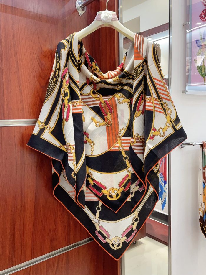 Streetwear Scarf GUCCI 329578 SIZE:140*140cm