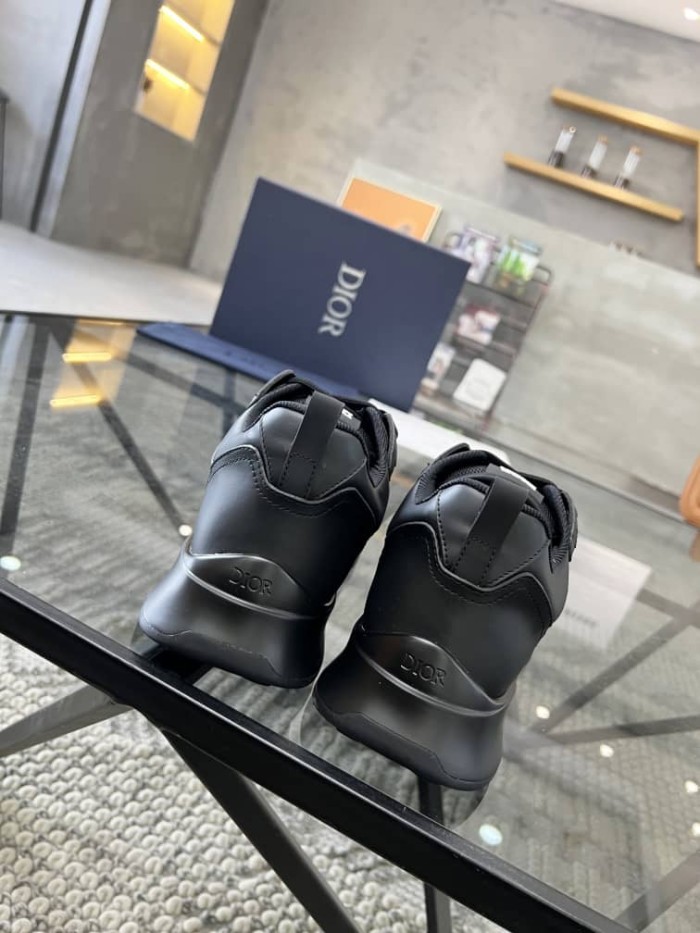 Dior B25 RUNNER SNEAKER Black Smooth Calfskin and Dior Oblique Jacquard
