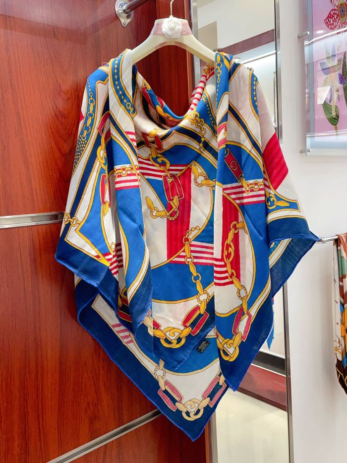 Streetwear Scarf GUCCI 329579 SIZE:140*140cm