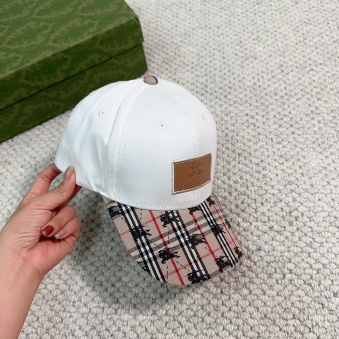 Streetwear Hat BURBERRY 329555