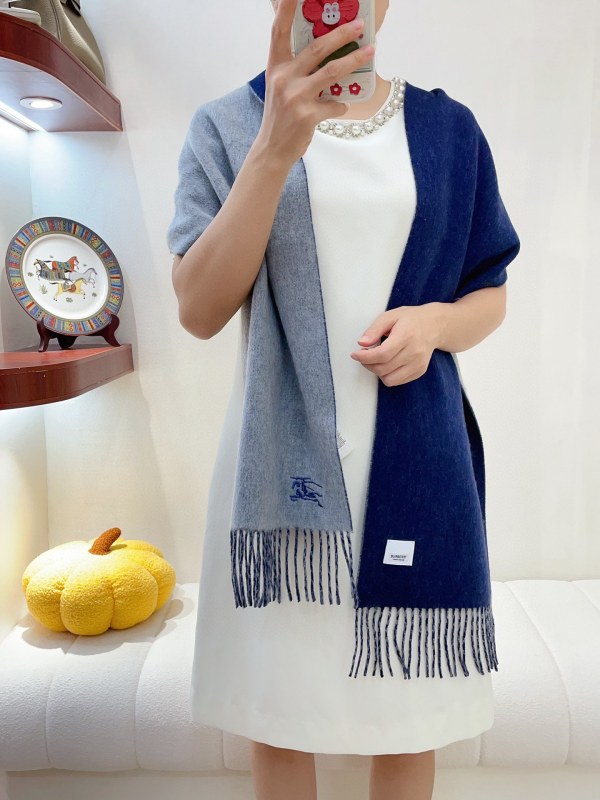 Streetwear Scarf BURBERRY 329597 size：30*180cm