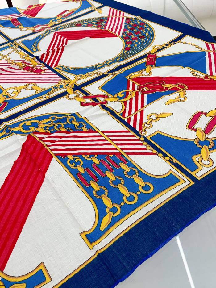 Streetwear Scarf GUCCI 329579 SIZE:140*140cm