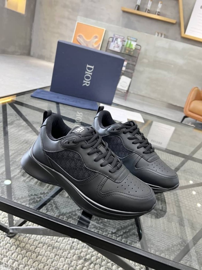 Dior B25 RUNNER SNEAKER Black Smooth Calfskin and Dior Oblique Jacquard