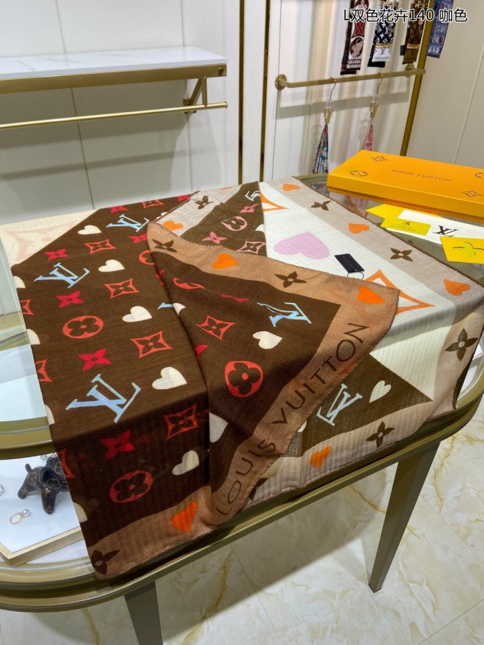 Streetwear Scarf LV 329436 SIZE:90cm*90cm