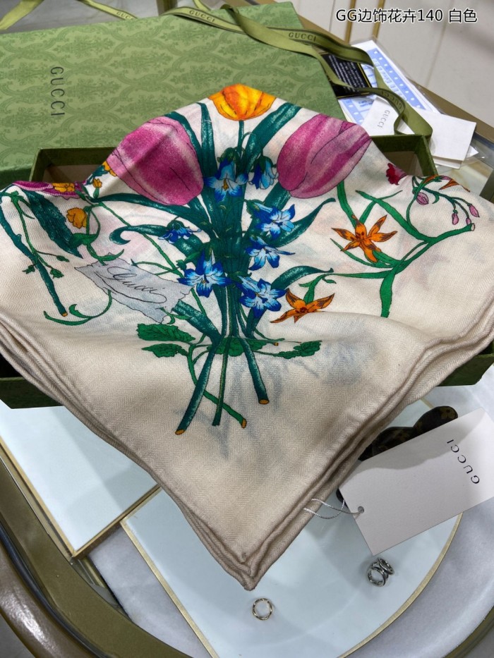 Streetwear Scarf GUCCI 329449 SIZE:140cm*140cm