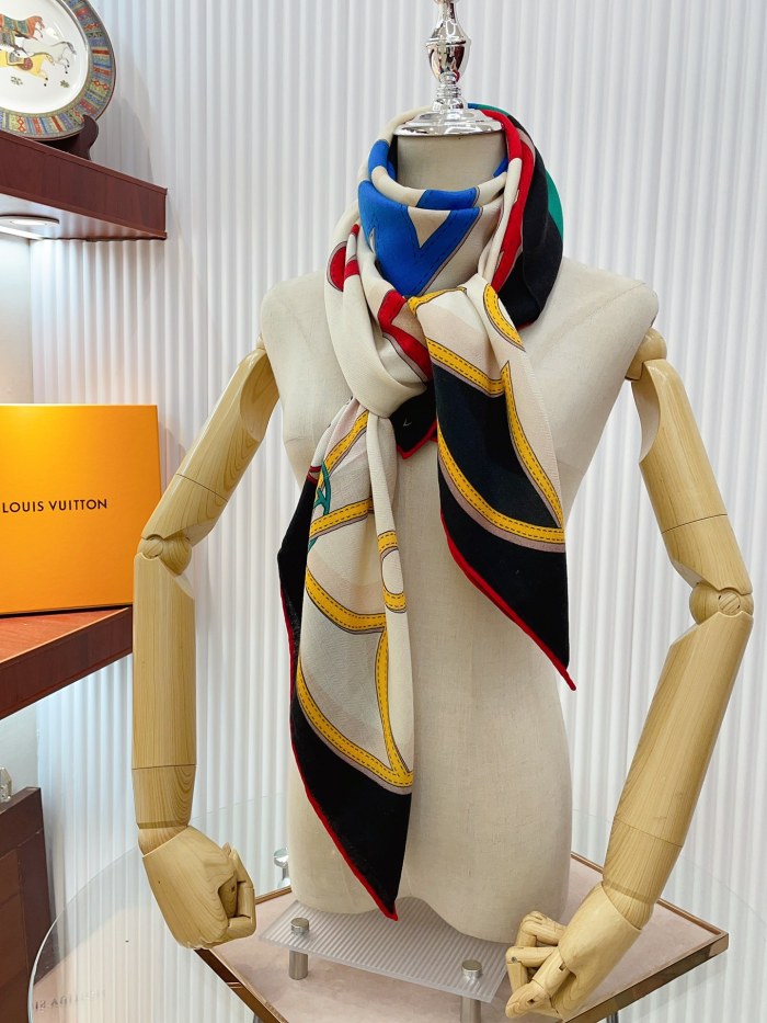 Streetwear Belt LV 329516 size:140*140cm