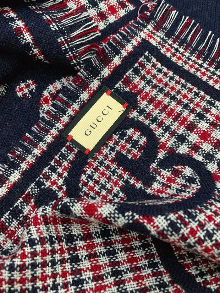 Streetwear Scarf GUCCI 329502 SIZE:47x 180cm