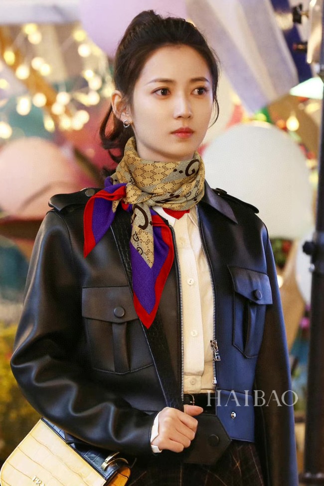 Streetwear Scarf GUCCI 329434 SIZE:90cm*90cm