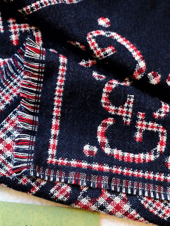 Streetwear Scarf GUCCI 329502 SIZE:47x 180cm