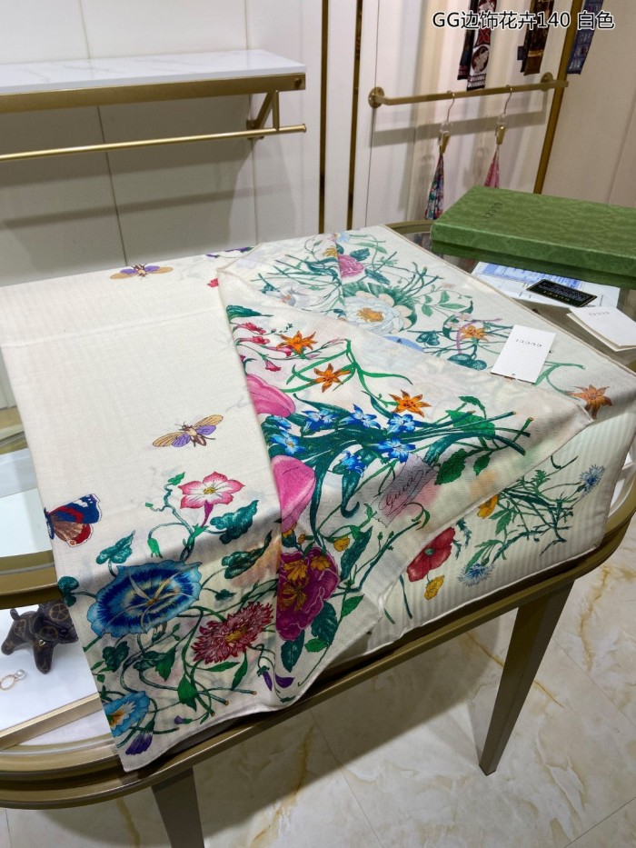 Streetwear Scarf GUCCI 329449 SIZE:140cm*140cm