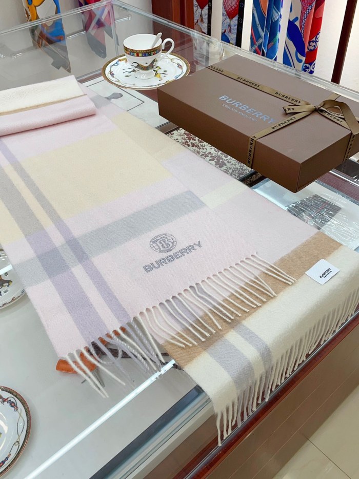 Streetwear Scarf BURBERRY 329499 size：30*180cm