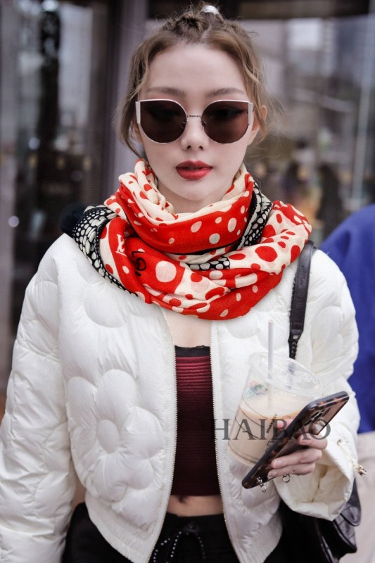 Streetwear Scarf LV 329458 SIZE:110*200cm
