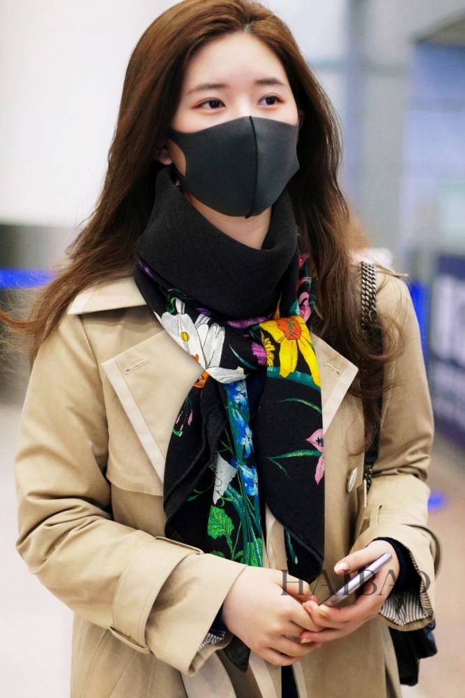 Streetwear Scarf GUCCI 329448 SIZE:140cm*140cm