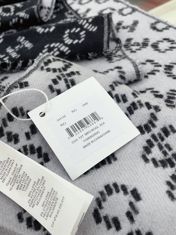 Streetwear Scarf COACH 329497 SIZE:32*185cm
