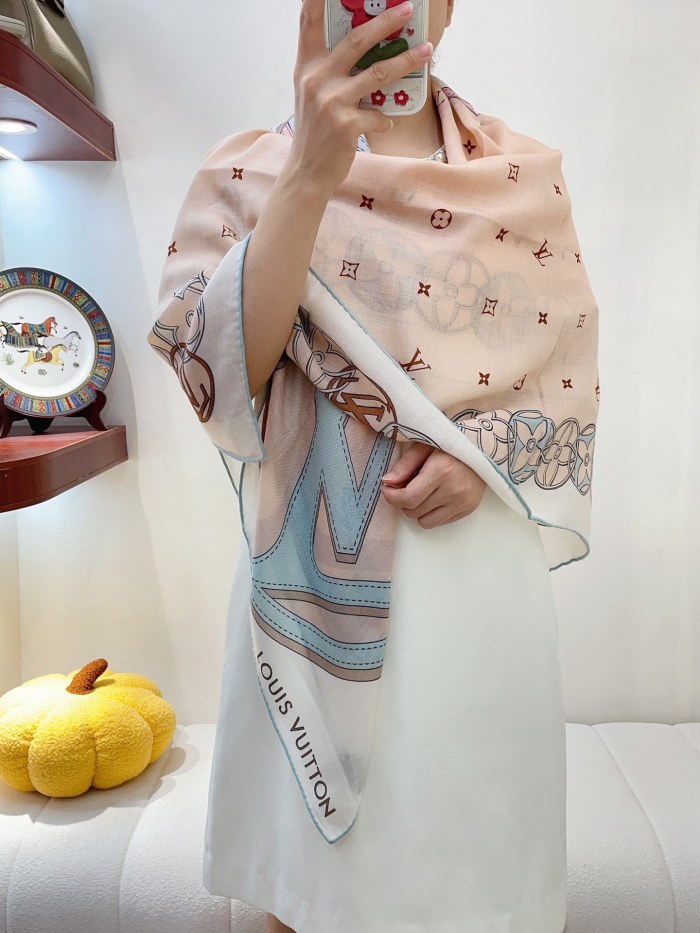 Streetwear Scarf LV 329517 SIZE:140*140cm