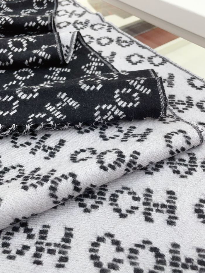 Streetwear Scarf COACH 329497 SIZE:32*185cm