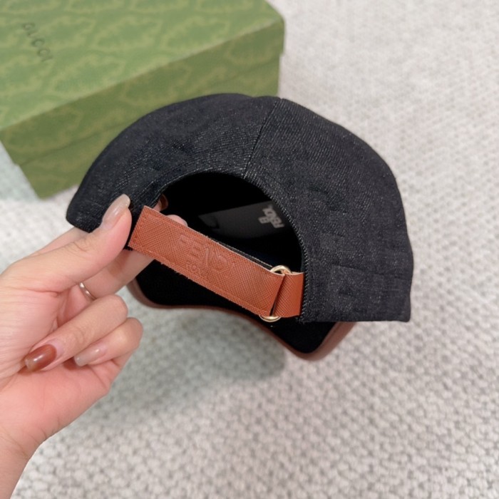 Streetwear Hat Fendi 329339
