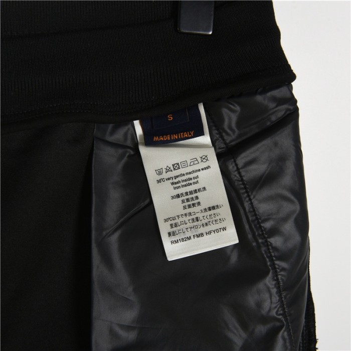 Clothes Louis Vuitton 1070