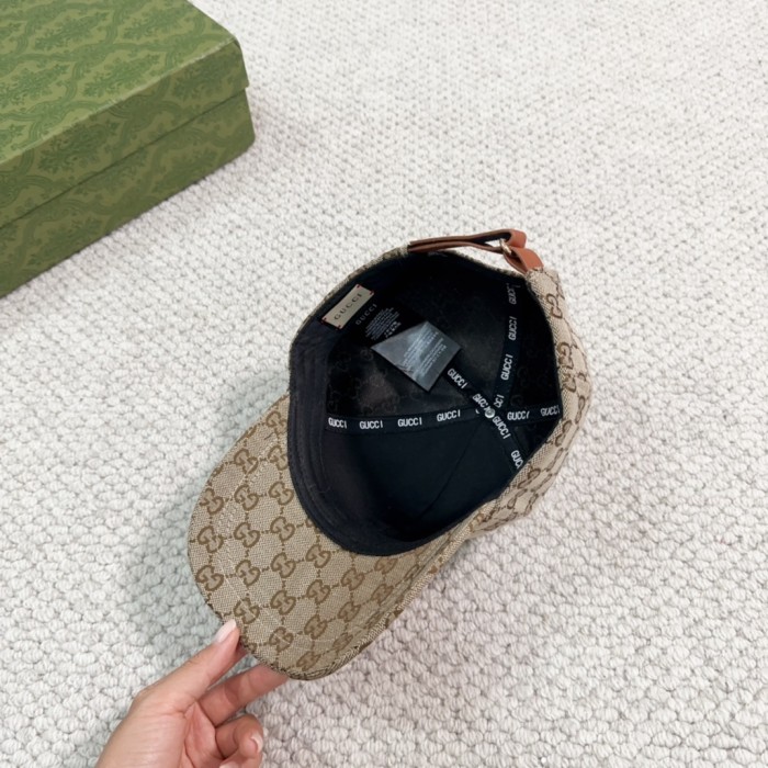 Streetwear Hat Gucci 329348