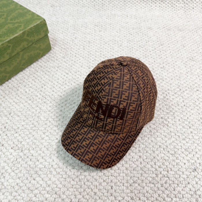 Streetwear Hat Fendi 329351