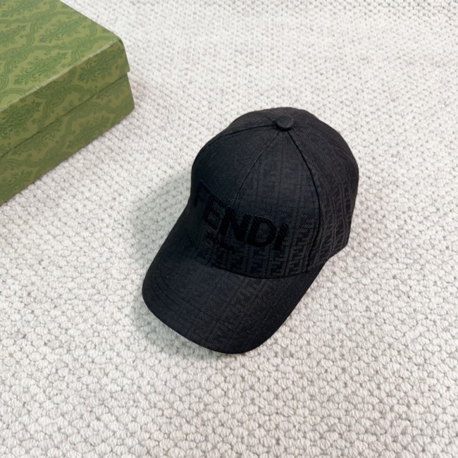 Streetwear Hat Fendi 329353