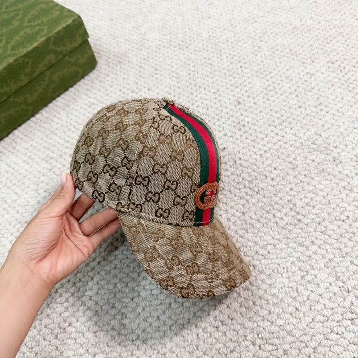 Streetwear Hat Gucci 329348
