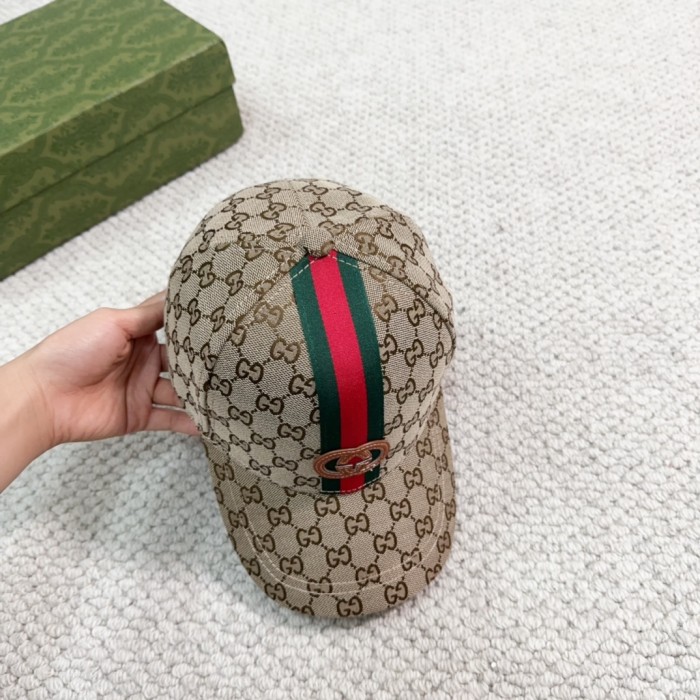 Streetwear Hat Gucci 329348