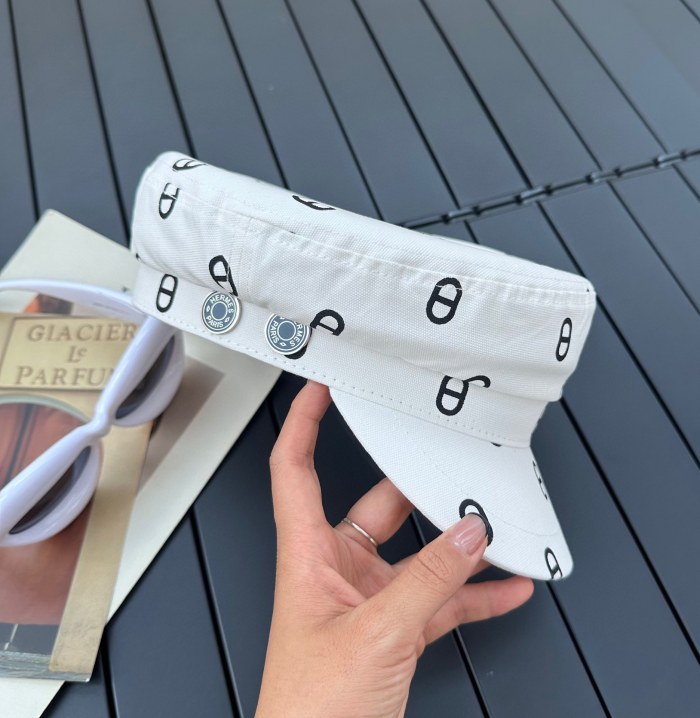 Streetwear Hat Celine 329361