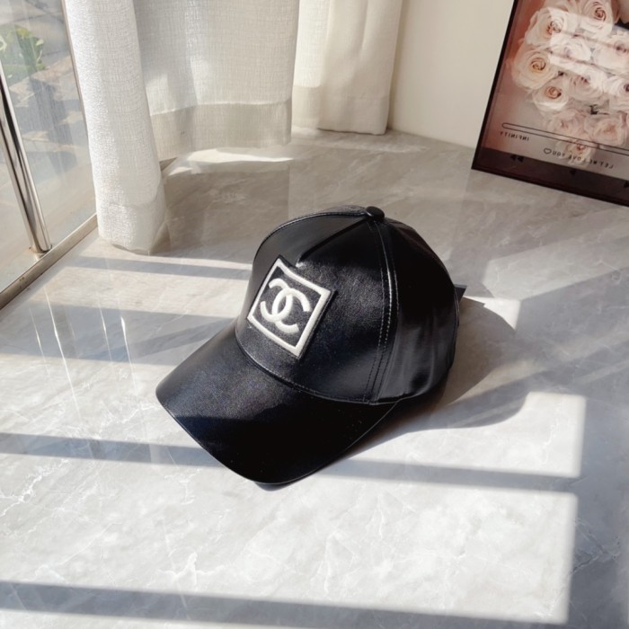 Streetwear Hat Chanel 329376