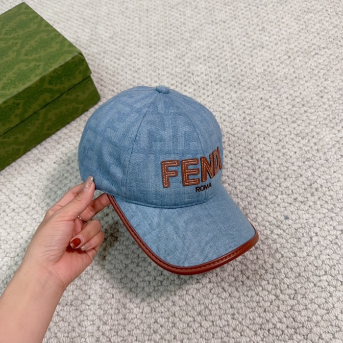 Streetwear Hat Fendi 329340