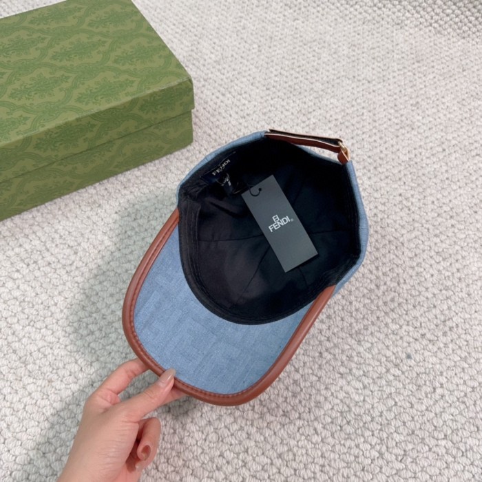 Streetwear Hat Fendi 329340