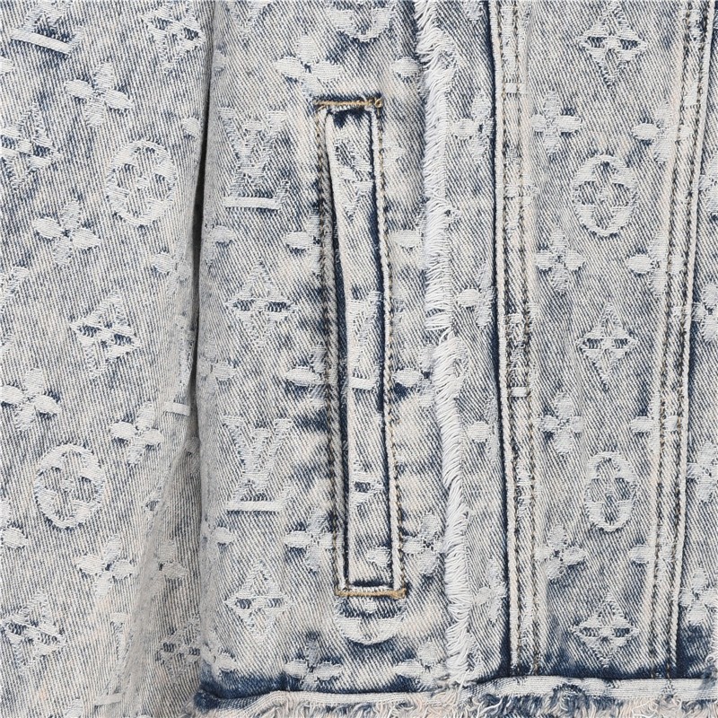 Clothes Louis Vuitton 1071