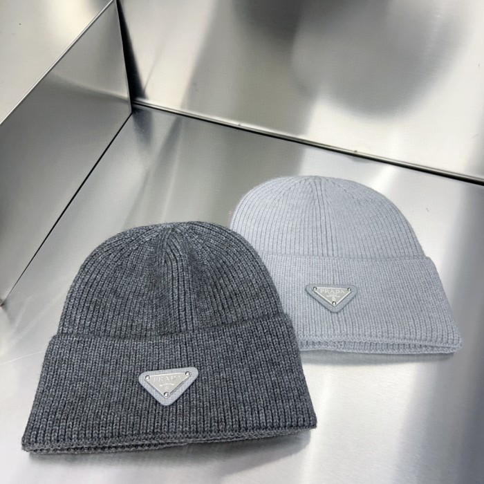 Streetwear Hat Prada 329388