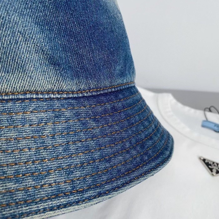 Streetwear Hat Prada 329404