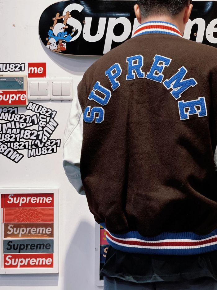 Clothes Supreme 21