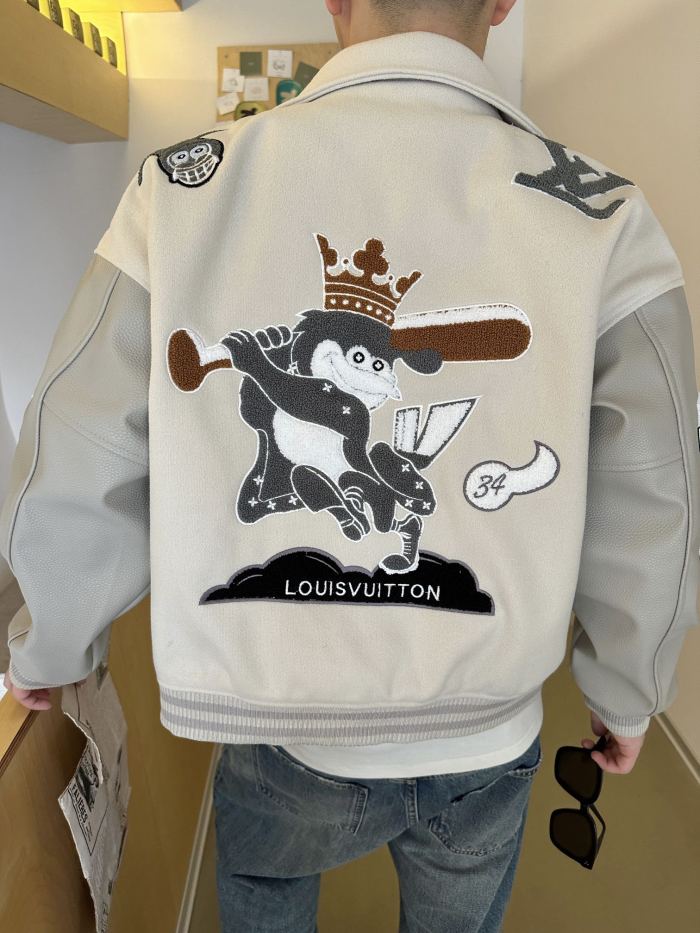 Clothes Louis Vuitton 1066