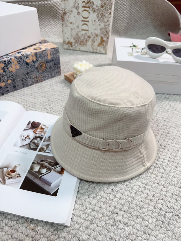 Streetwear Hat Prada 329301