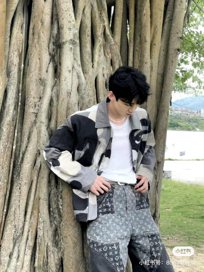 Clothes Louis Vuitton 1073