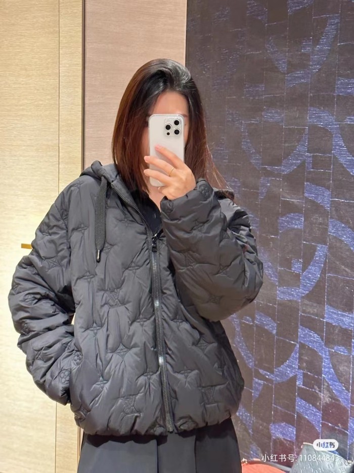 Clothes Louis Vuitton 1076